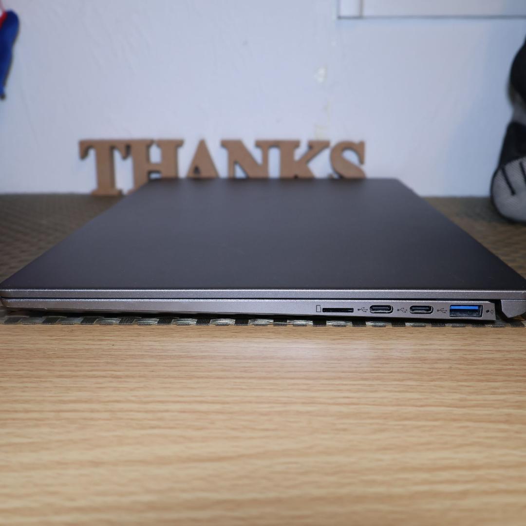 Win11公式対応10世代i5/メ16G/新品SSD/無線/TypeC/HDMI