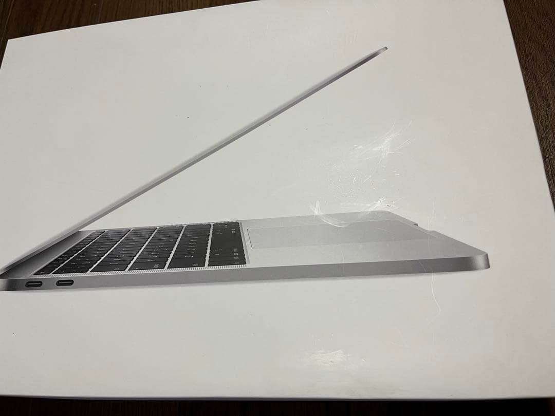 【美品/即使用可】MacBook Pro 13 2016 i7 16GB 箱付