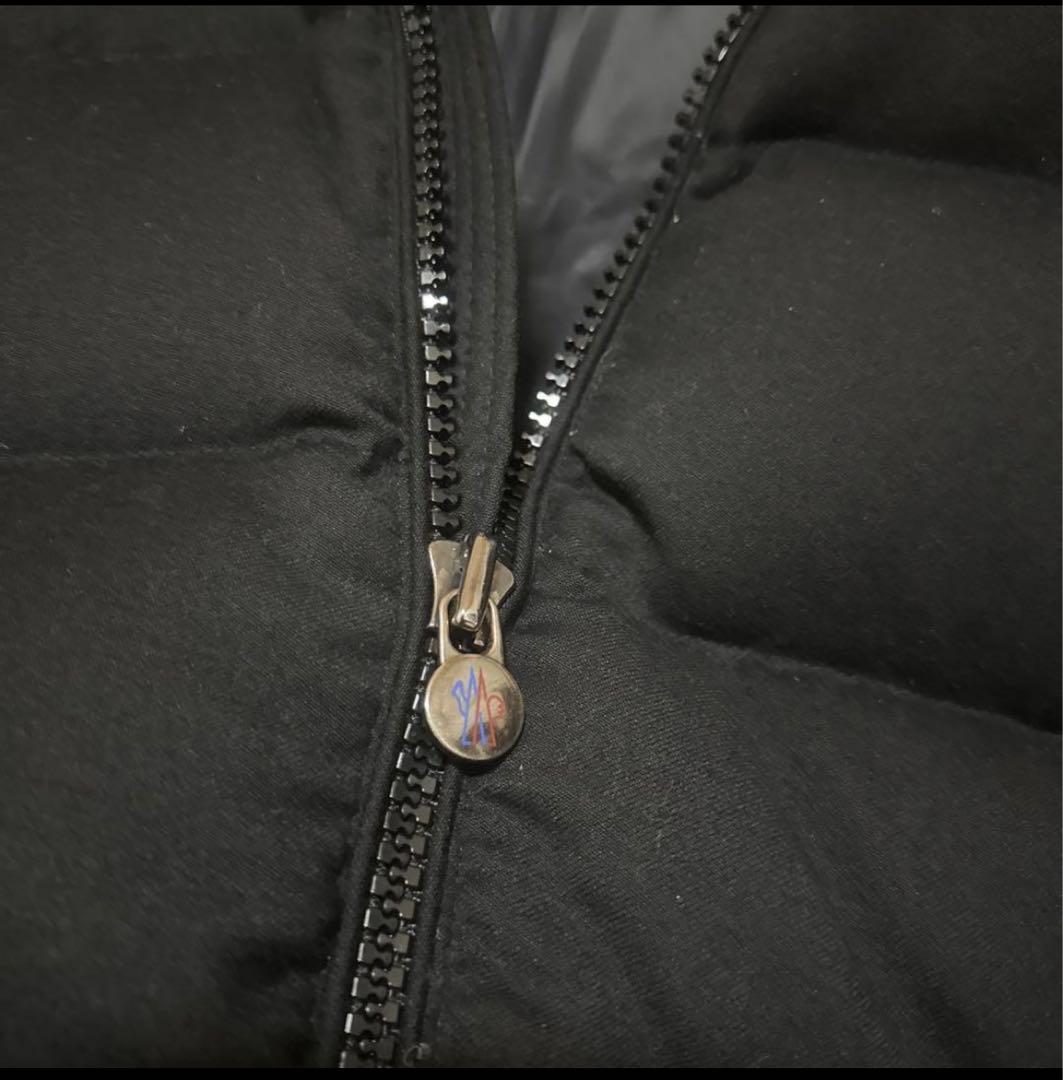 Moncler モンジュネーブル