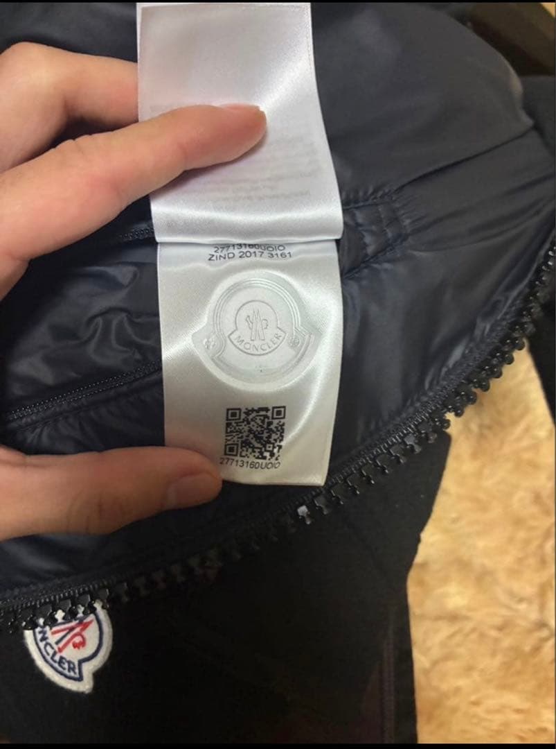 Moncler モンジュネーブル