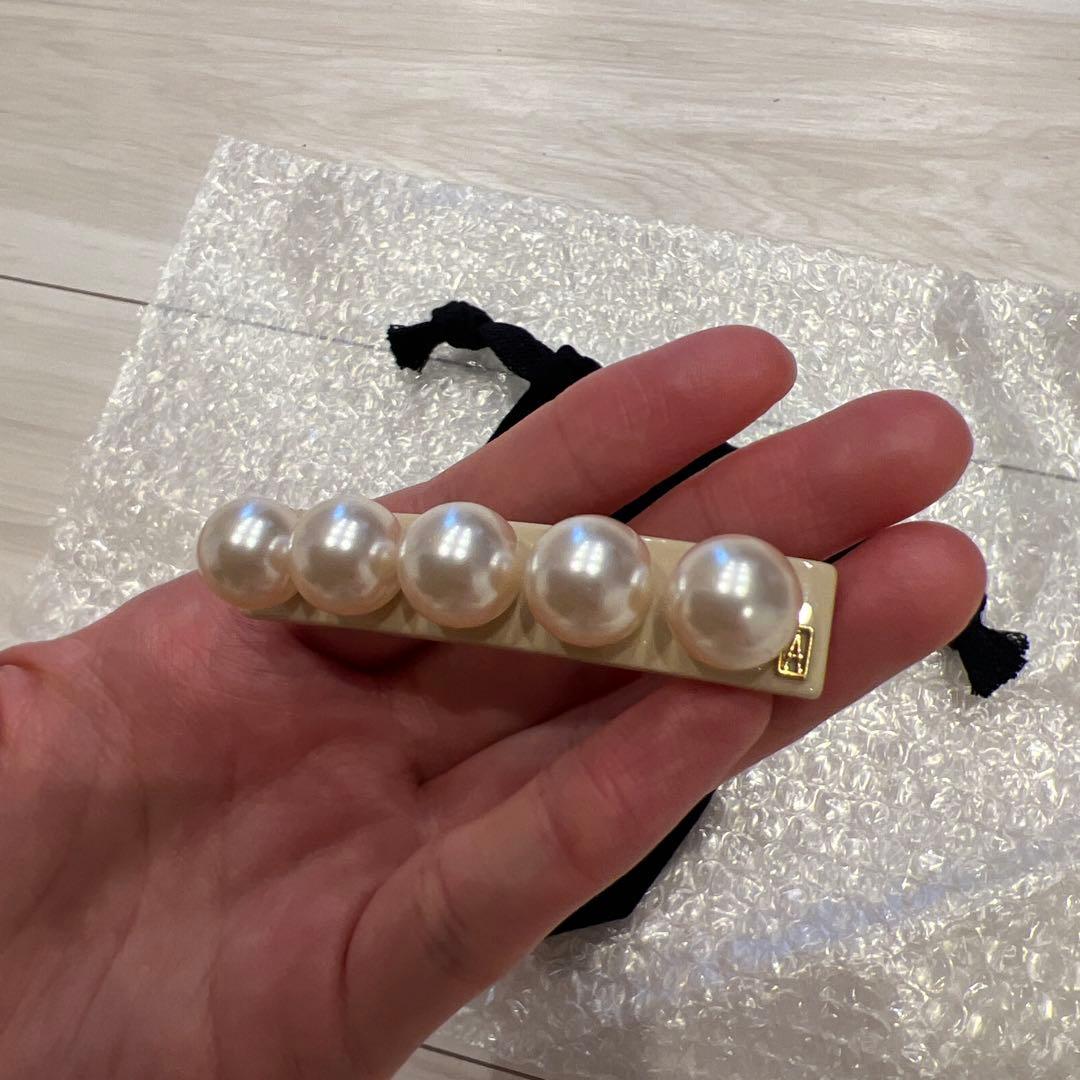 アレクサンドルドゥパリ　バレッタ　パール　6㎝　ベージュ　Sサイズ