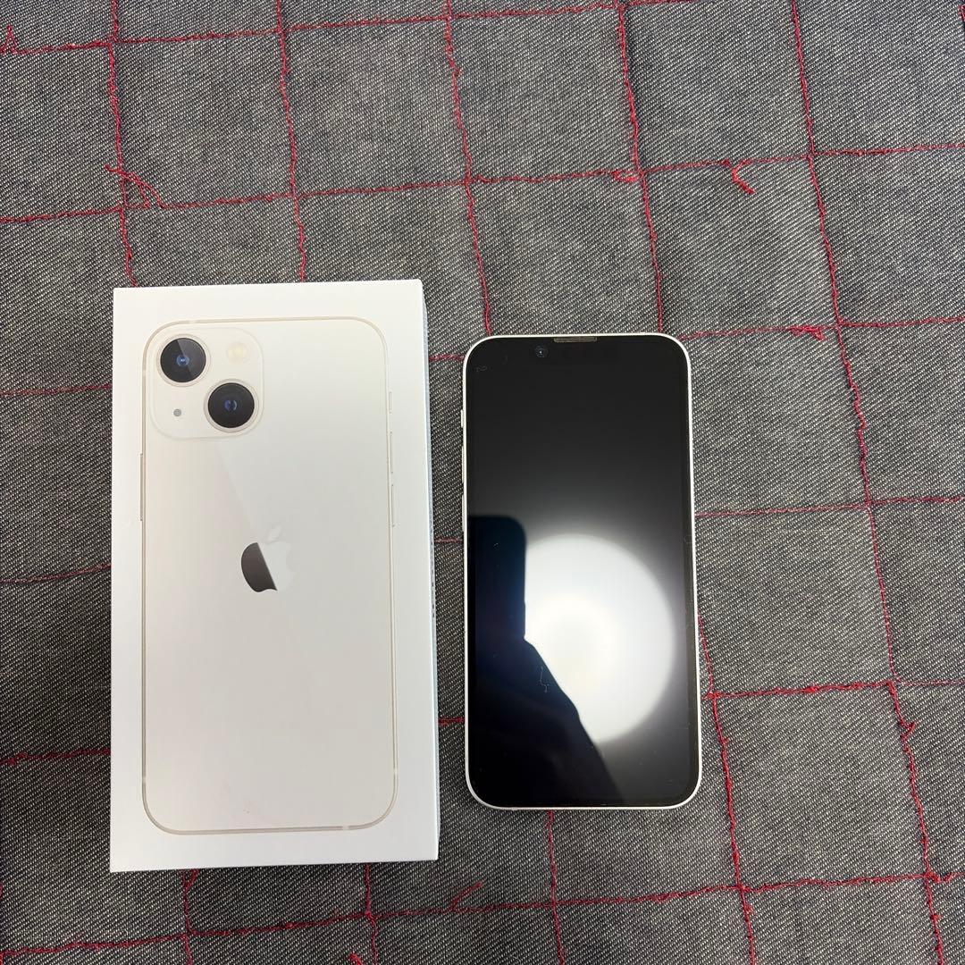 ぐっさん iPhone13mini スターライト au 初期化済み