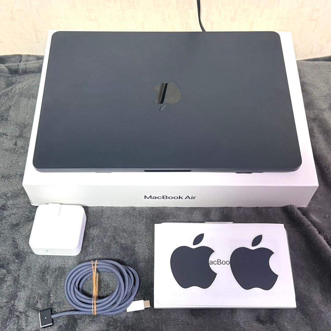 MacBook Air M2 256GB ミッドナイト