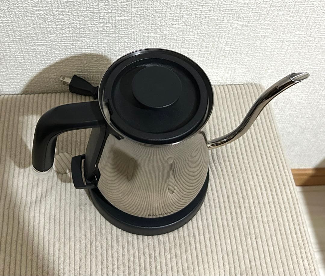 【BALMUDA】バルミューダ 電気ケトル クローム 0.6L 中古品 動作品
