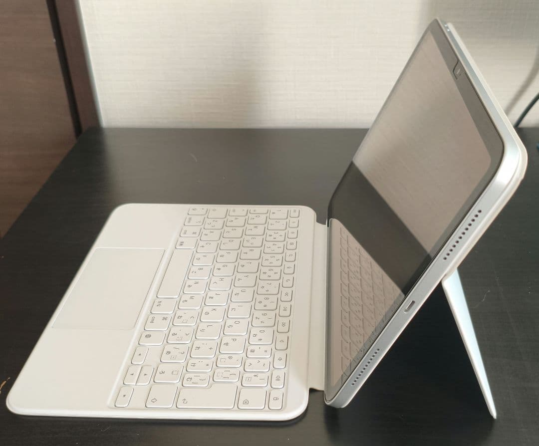 MagicKeyboard FOLIO（iPad　10·11世代対応）