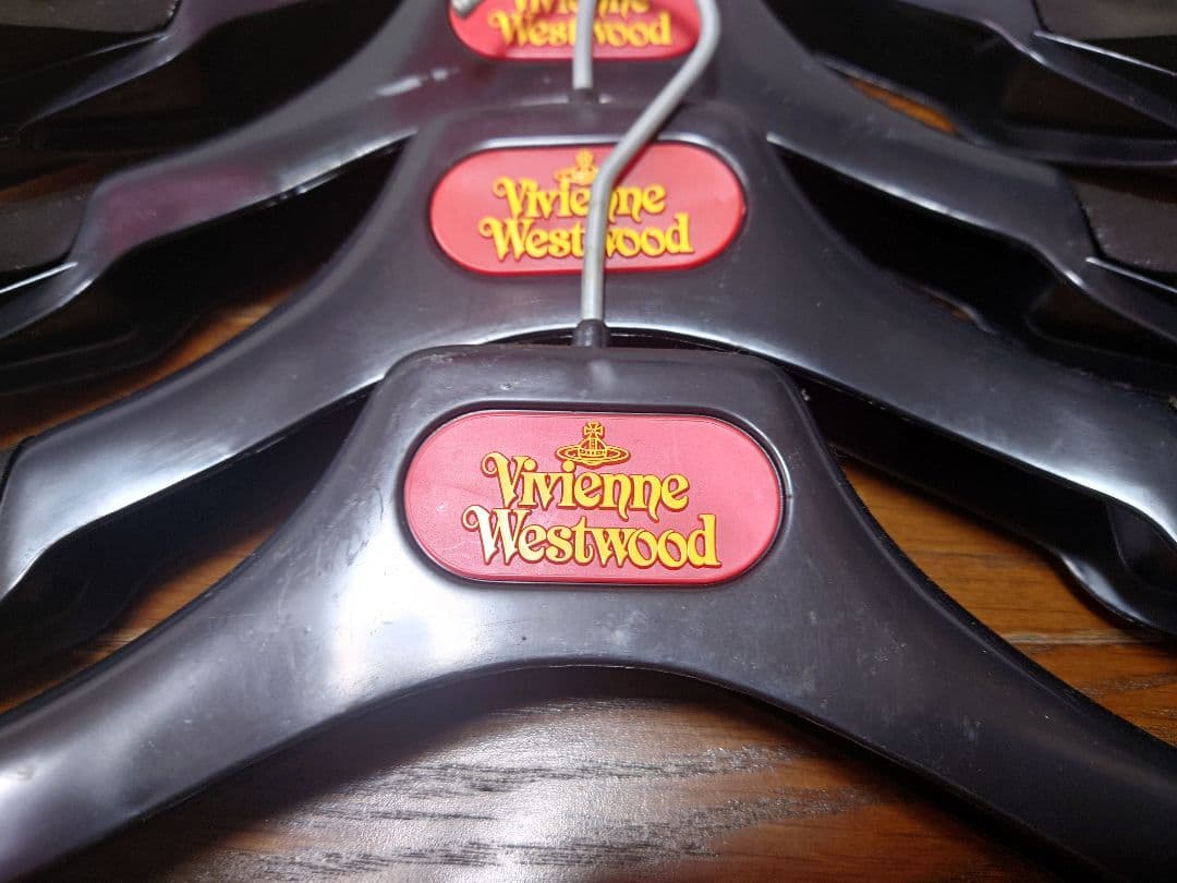 Vivienne Westwood 衣類ハンガー 16本セット