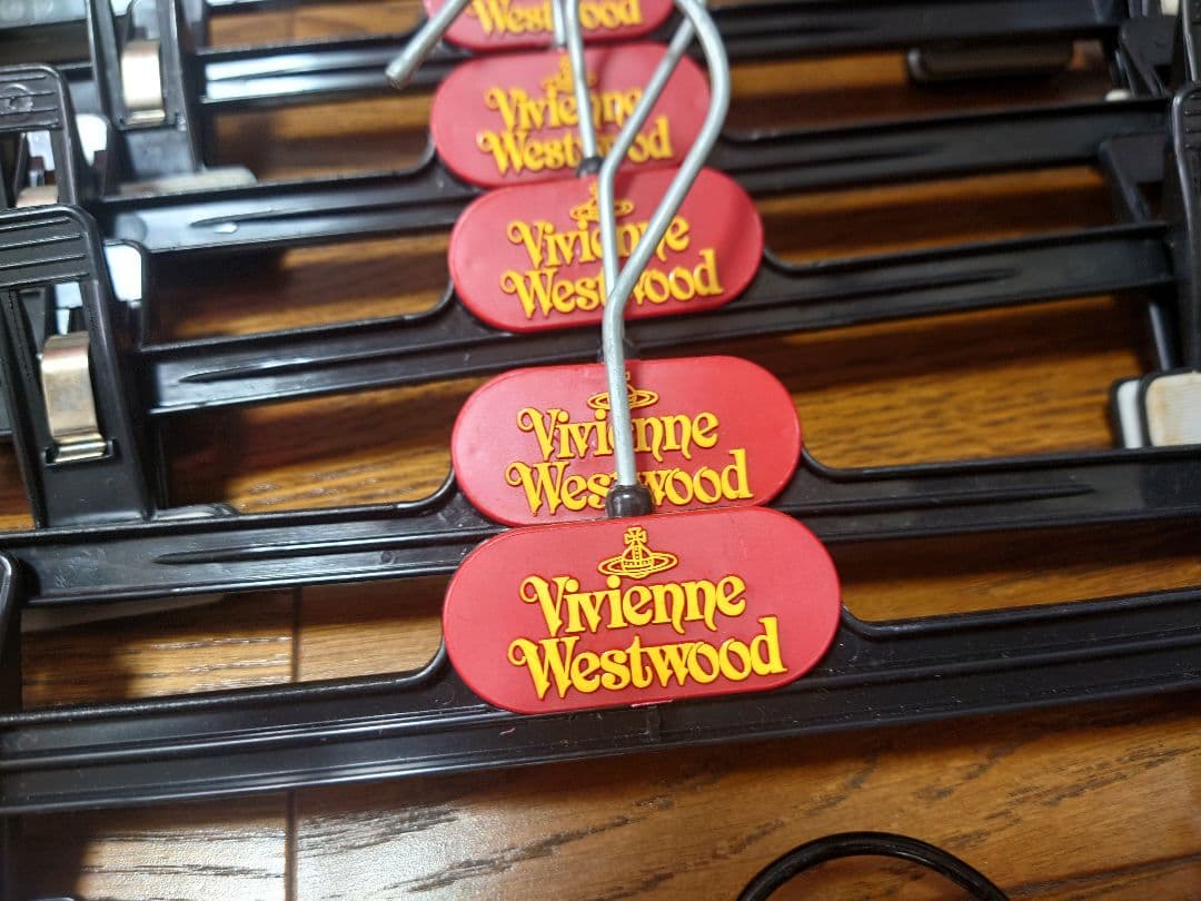 Vivienne Westwood 衣類ハンガー 16本セット