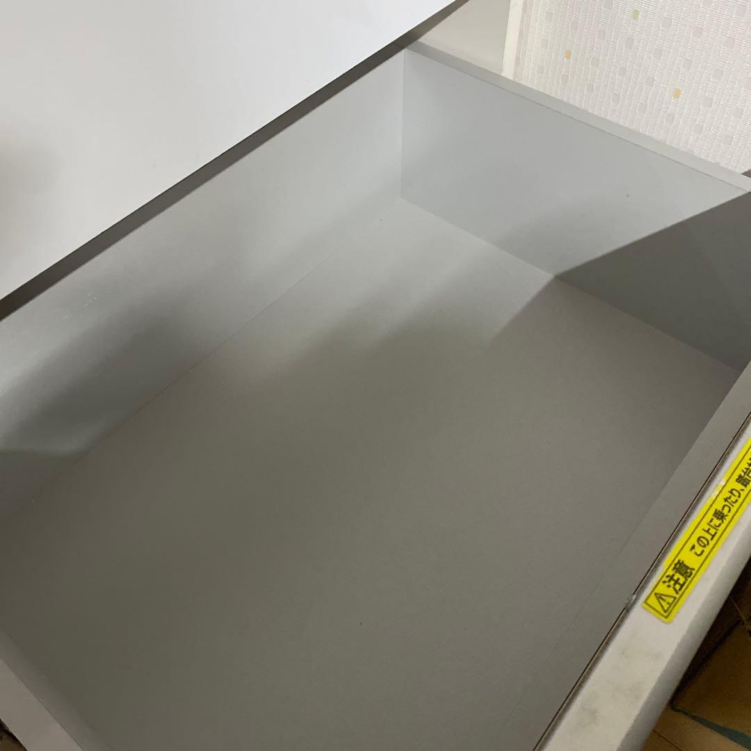 1/25までの出品です。綾野製作所　ホワイトキッチンカウンター スライド扉付き