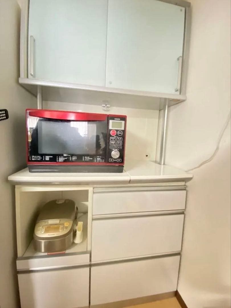 1/25までの出品です。綾野製作所　ホワイトキッチンカウンター スライド扉付き