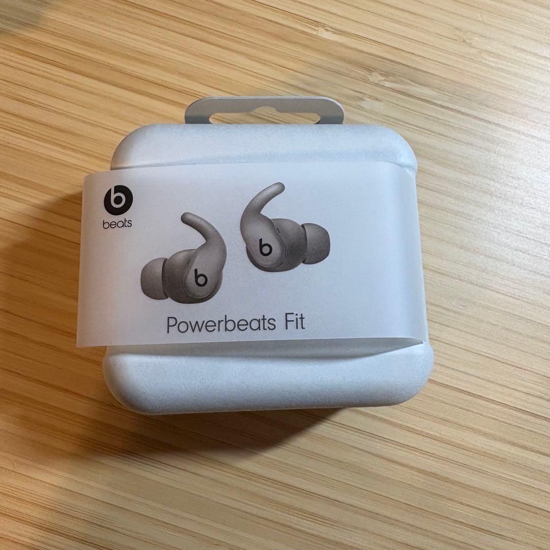 新品同様 Powerbeats Fit ワイヤレスワークアウトイヤフォン グレイ