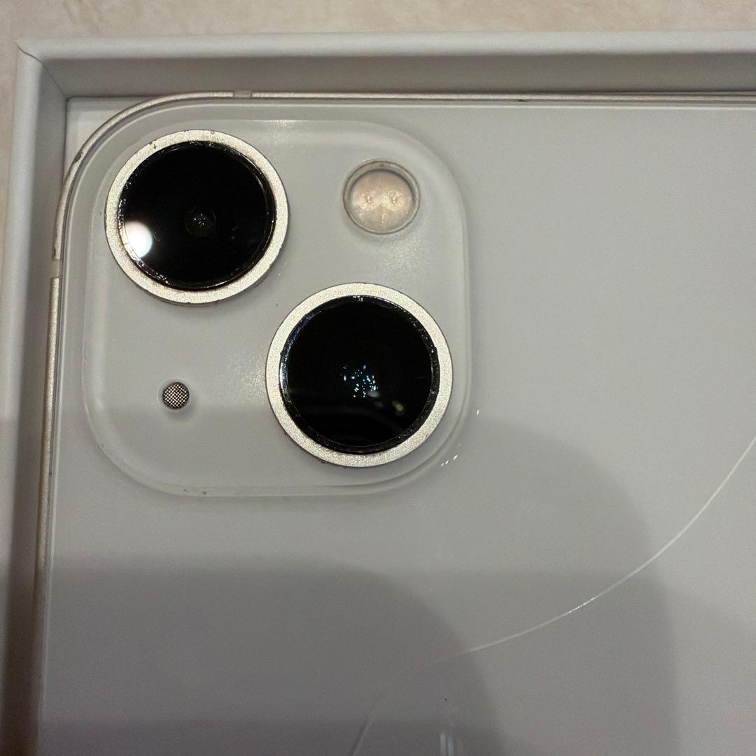 Apple iPhone 13 128GB ホワイト 本体 背面割れ