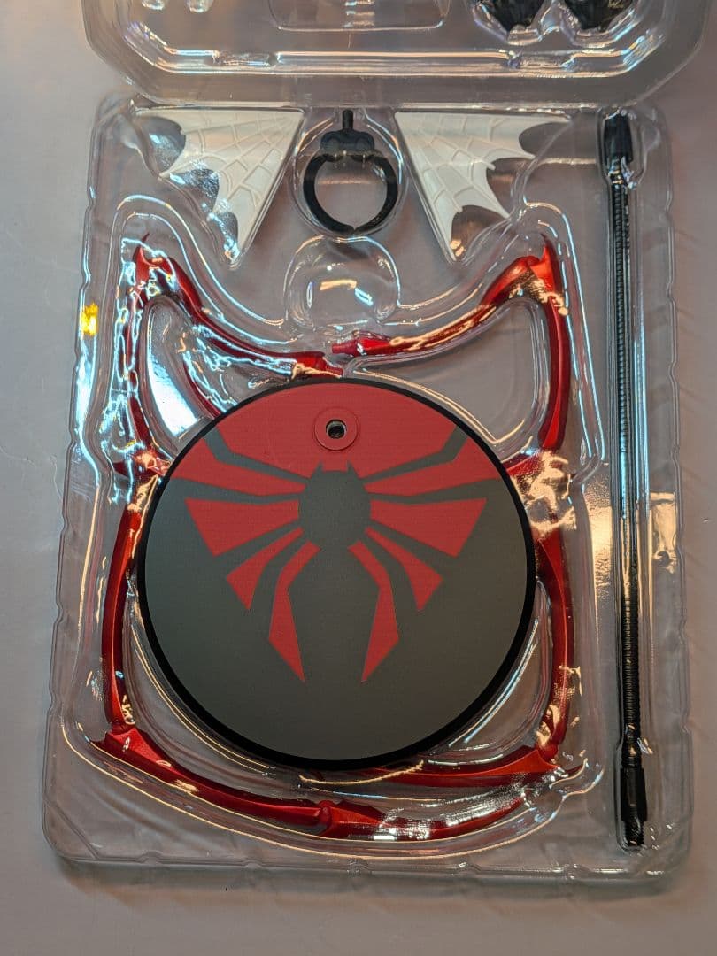 MESS TOYS製のスーペリア・スパイダーマン1/12スケール新しい未開封