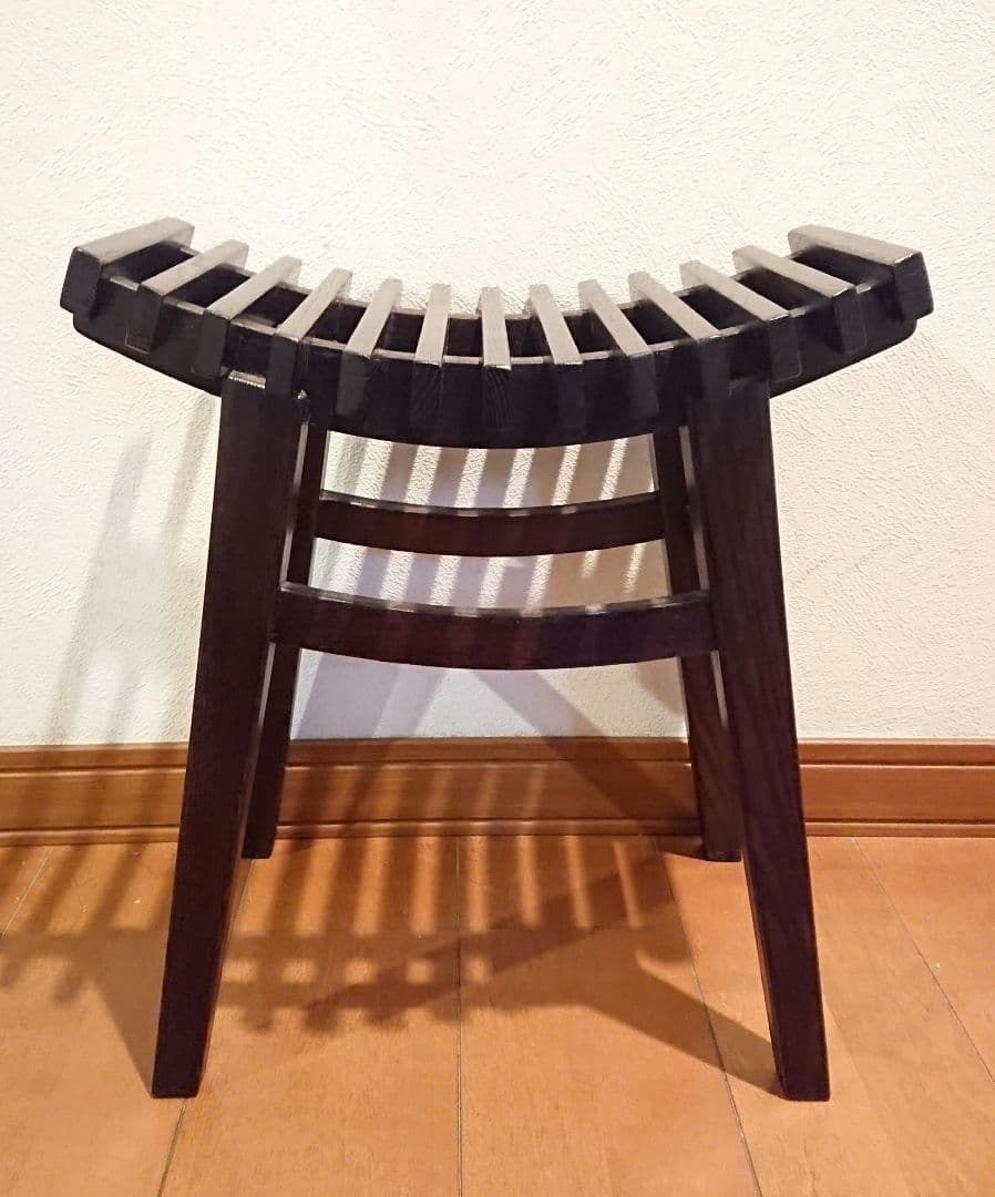 楡無垢材 格子スツール 黒 和モダン アンティーク 椅子 腰掛け 飾り台 天然木