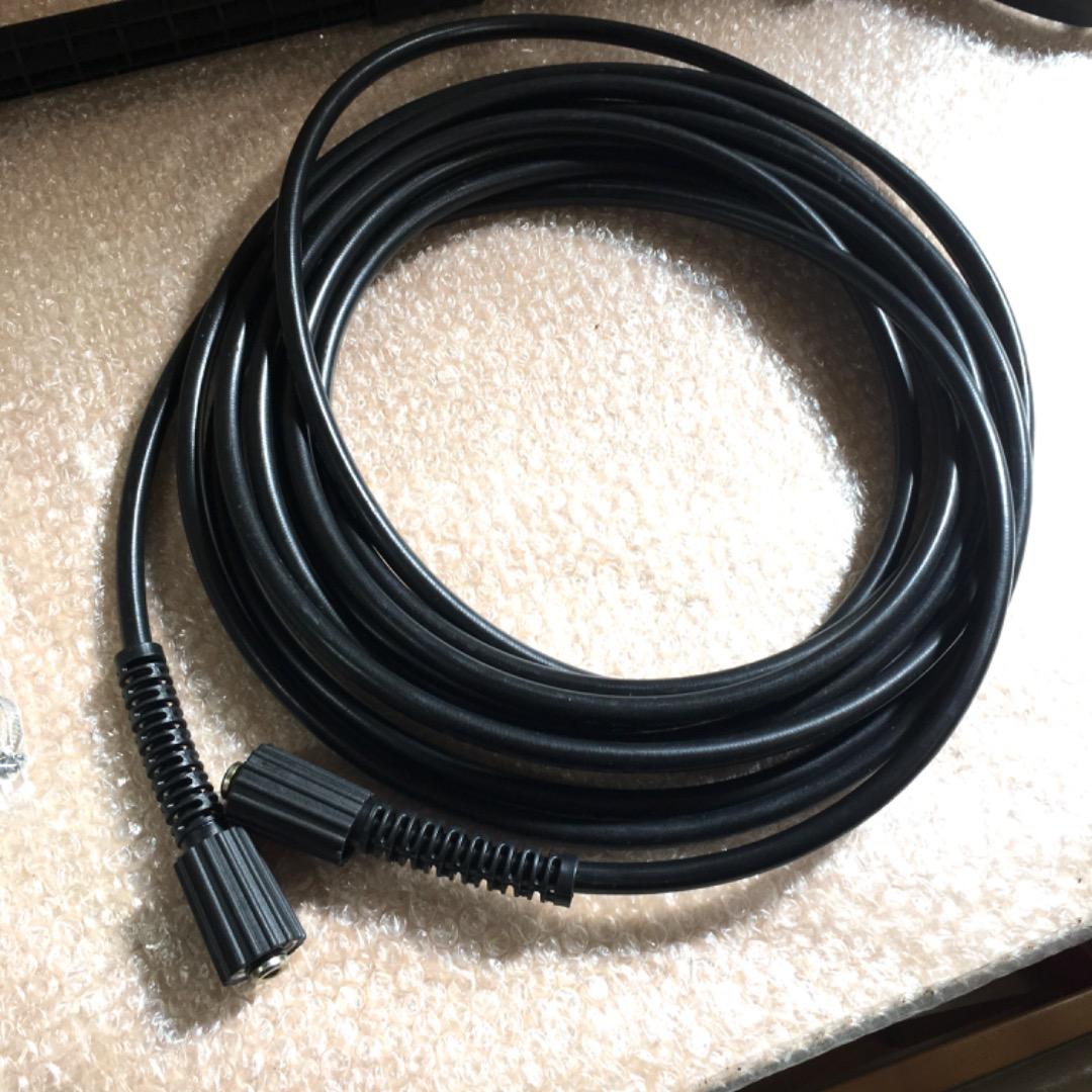 ○アイリスオーヤマ タンク式高圧洗浄機 別売りパーツ付き SBT-512 静音