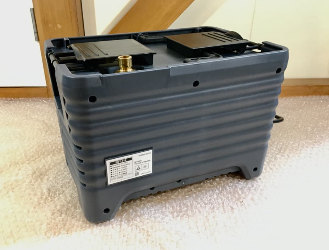 ○アイリスオーヤマ タンク式高圧洗浄機 別売りパーツ付き SBT-512 静音