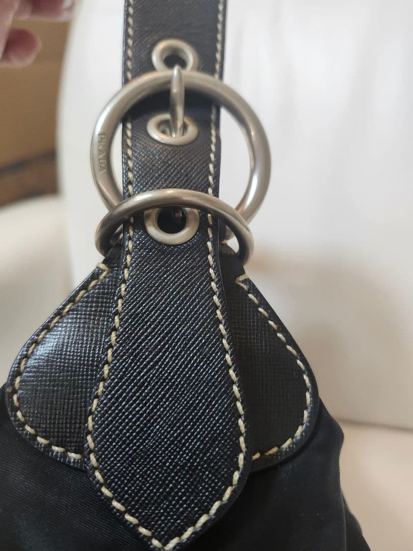 み*の様 プラダ　PRADA 三角プレート　ショルダーバッグ　ナイロン