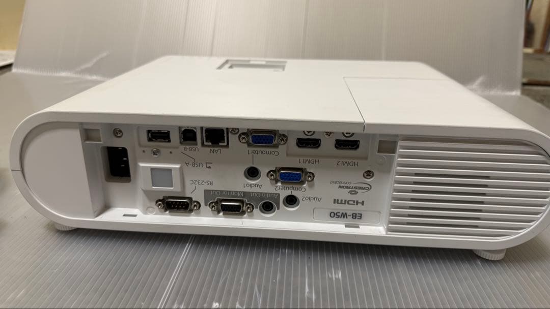 Epson EB-W50プロジェクター本体