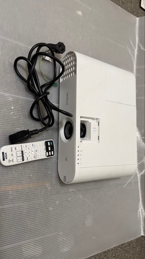 Epson EB-W50プロジェクター本体