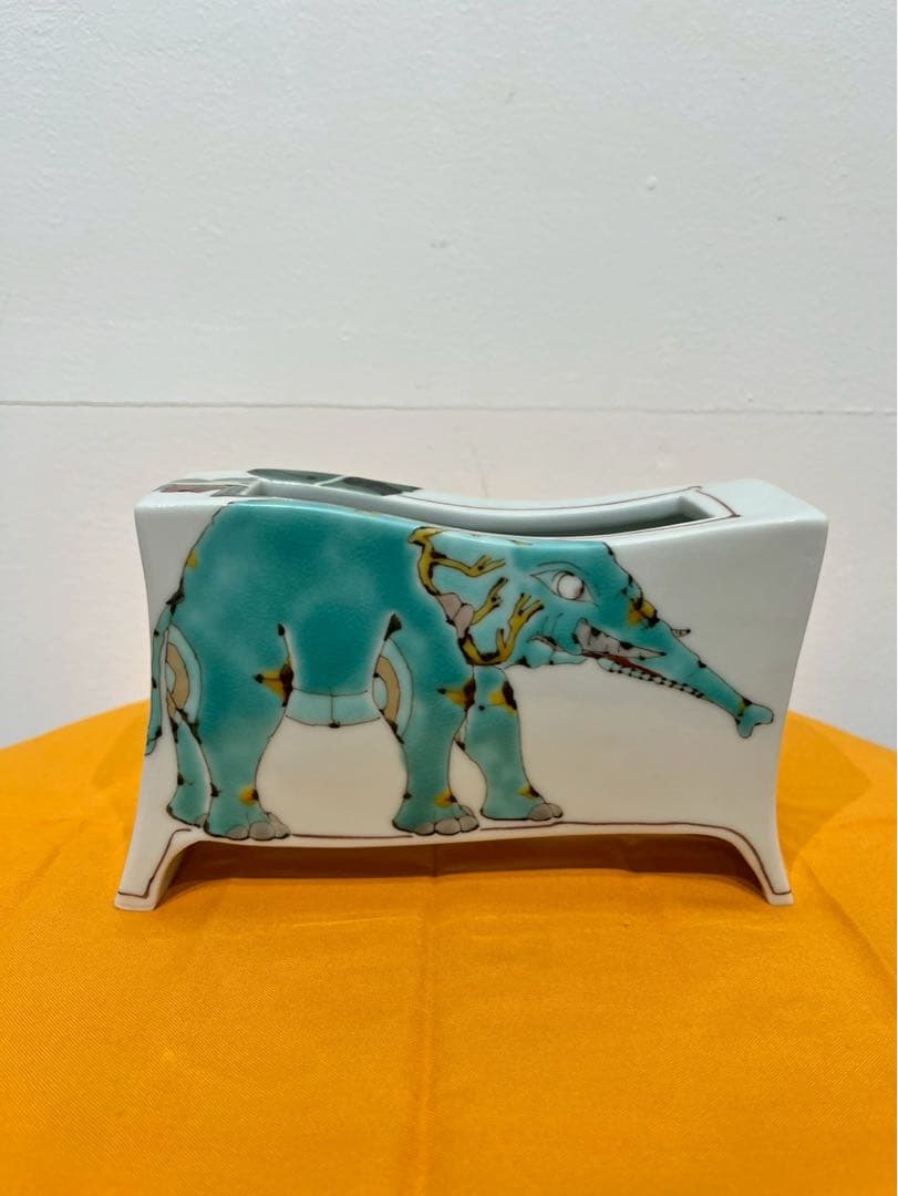 山近泰《神象の図》花器｜九谷焼｜作家略歴付・共箱入