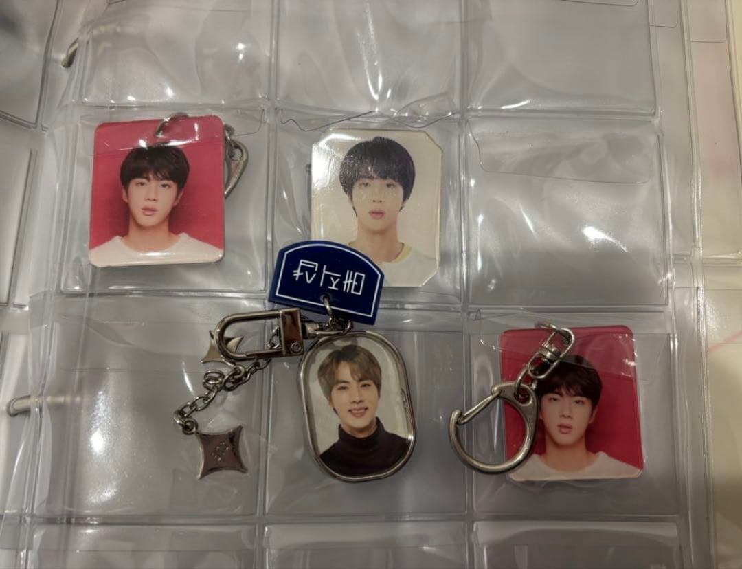 bts 公式　トレカ、キーホルダー、マグネット