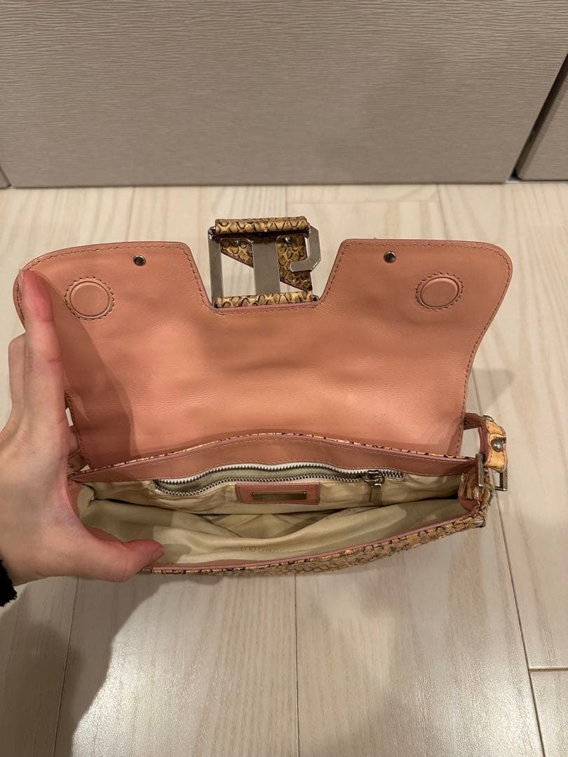 DOLCE&GABBANA パイソンレザーハンドバッグ