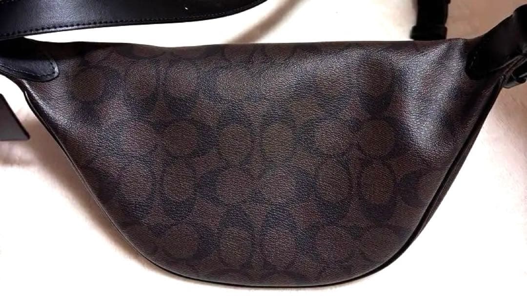 【極美品】COACH ボディバッグ ダークブラウン