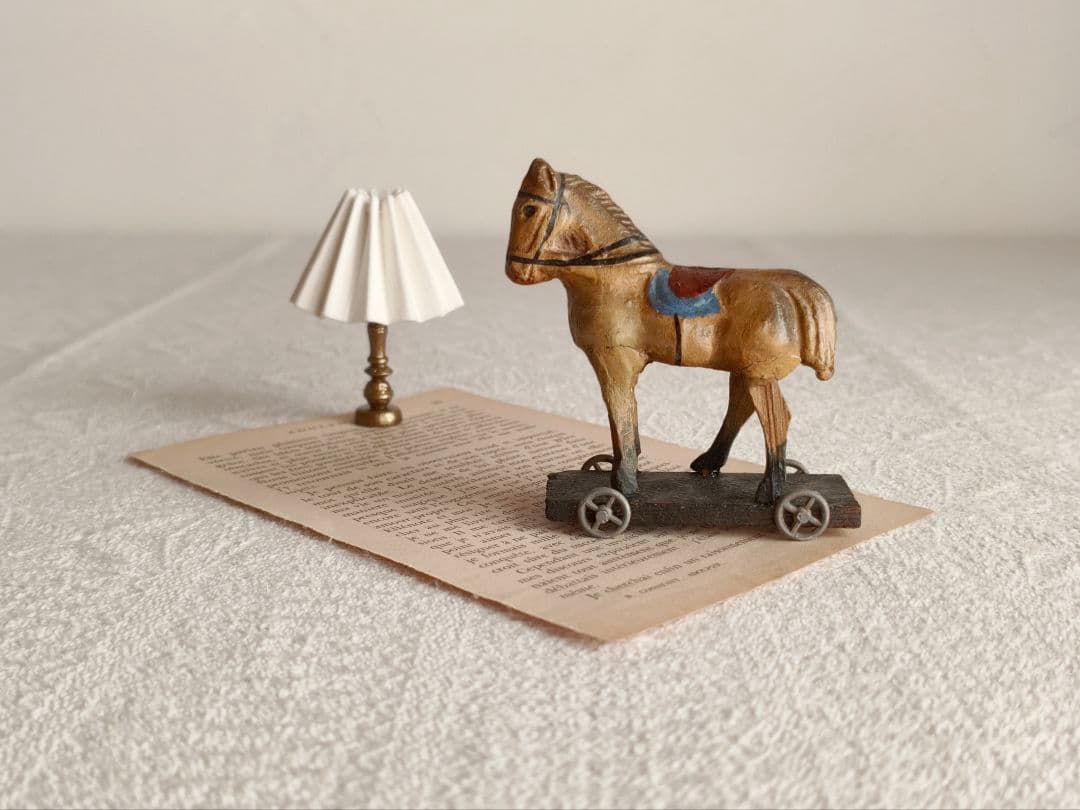 【misen2014さま】vintage ୨୧ 立ち姿の 可愛い 白ウサギさん