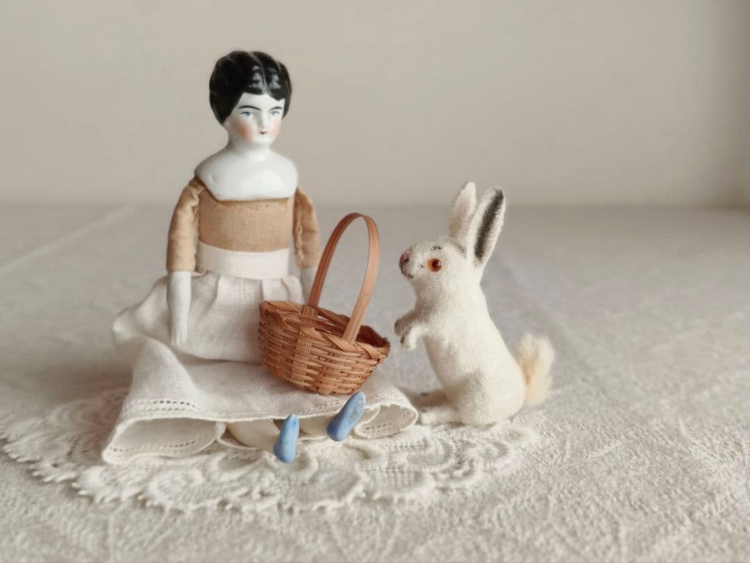 【misen2014さま】vintage ୨୧ 立ち姿の 可愛い 白ウサギさん