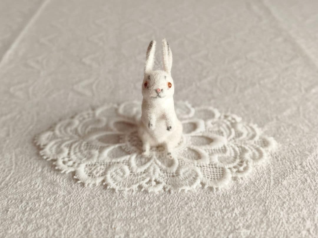 【misen2014さま】vintage ୨୧ 立ち姿の 可愛い 白ウサギさん