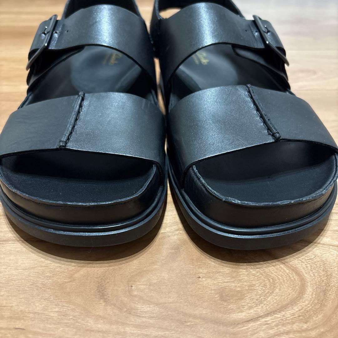 Clarks signatureブラック レザー サンダル