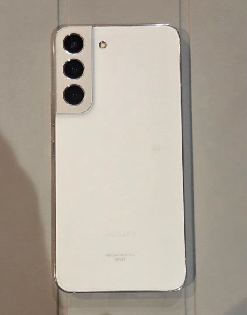 Samsung Galaxy S22 ホワイト