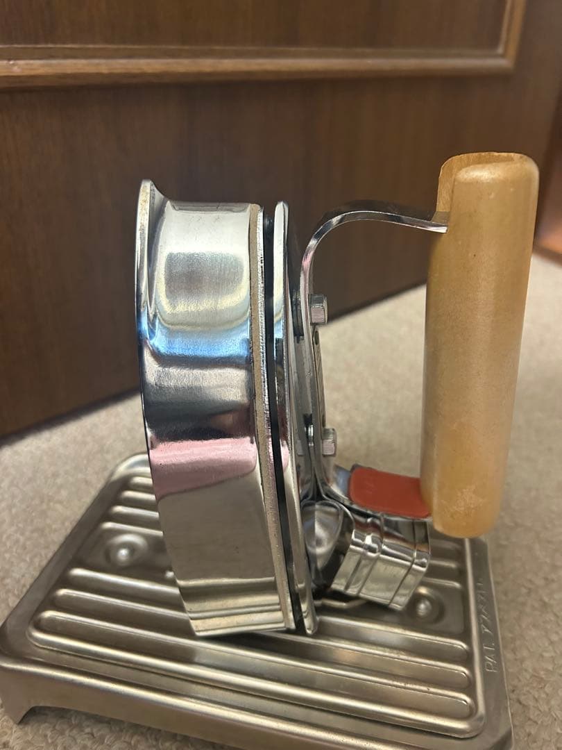 昭和 ダキイ式 アイロン 金属製 木製ハンドル