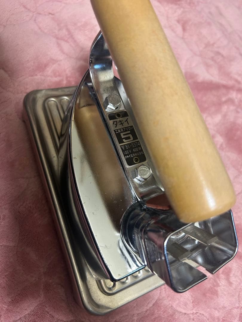 昭和 ダキイ式 アイロン 金属製 木製ハンドル