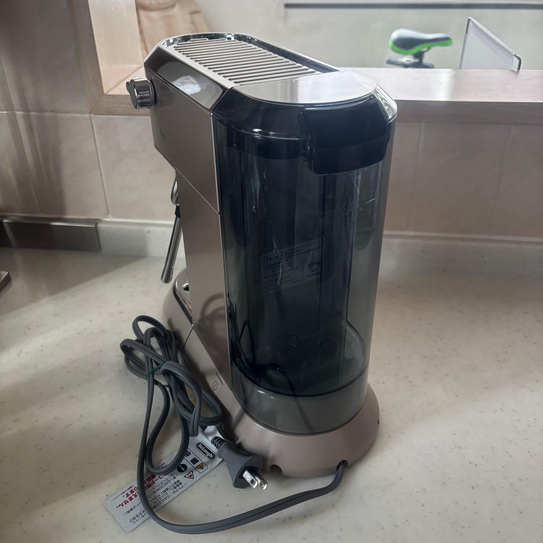 ☆De'Longhi エスプレッソメーカー デディカ アルテ EC885J-BG