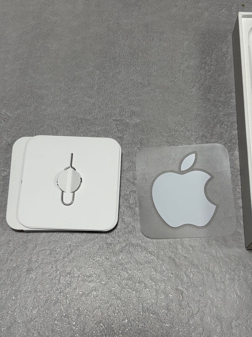 iPhone SE（第2世代）128GB ホワイト