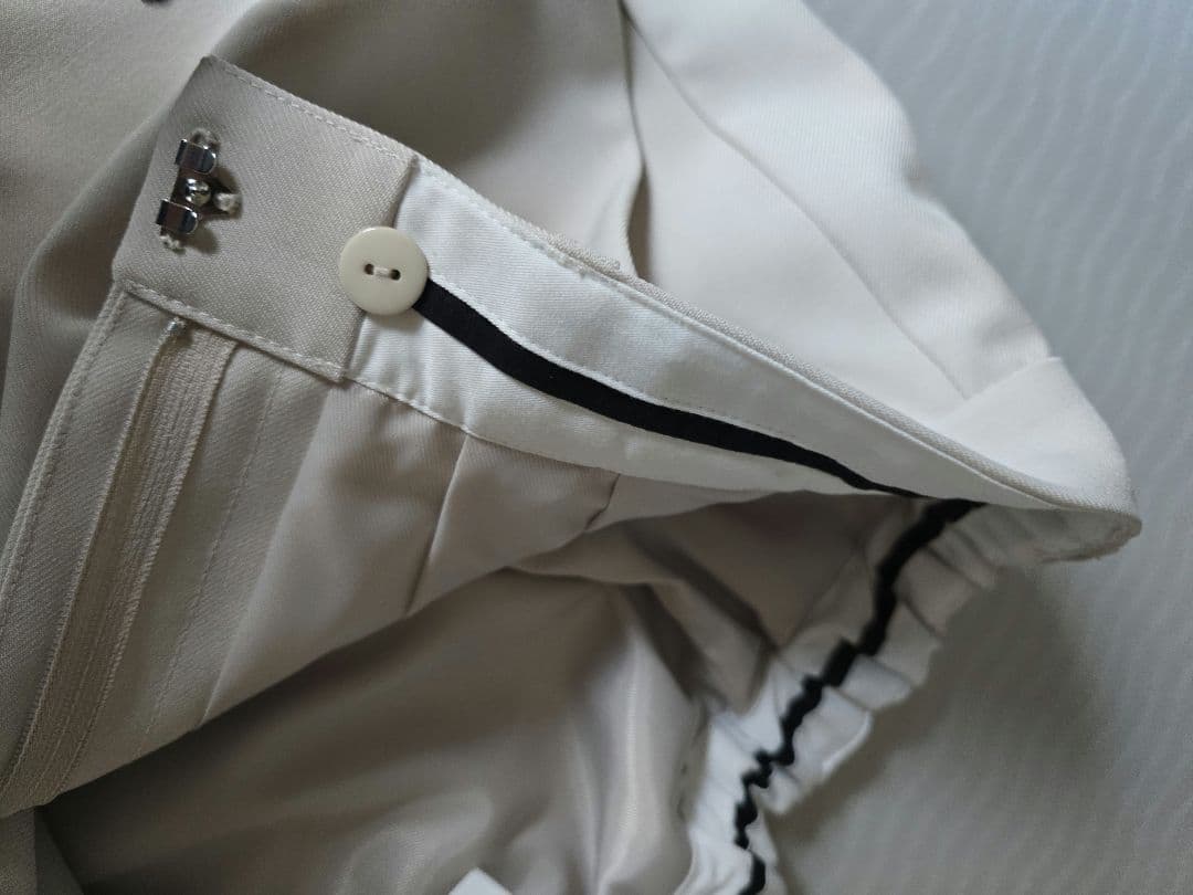 専用♥Ameri EASY TUCK HALF PANTS 　アイボリー M