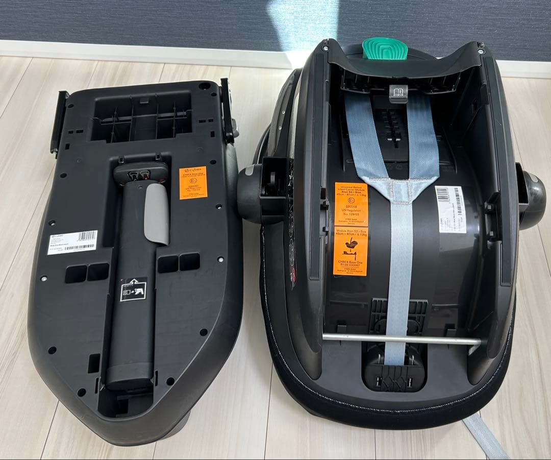 Cybex エイトンs2　チャイルドシート トラベルシステム　アダプター　ベース