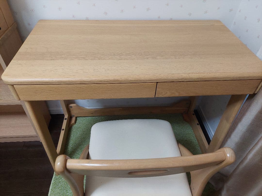 【まるもり】ITOKI学習机　国産楢材　引き取り希望(埼玉県)
