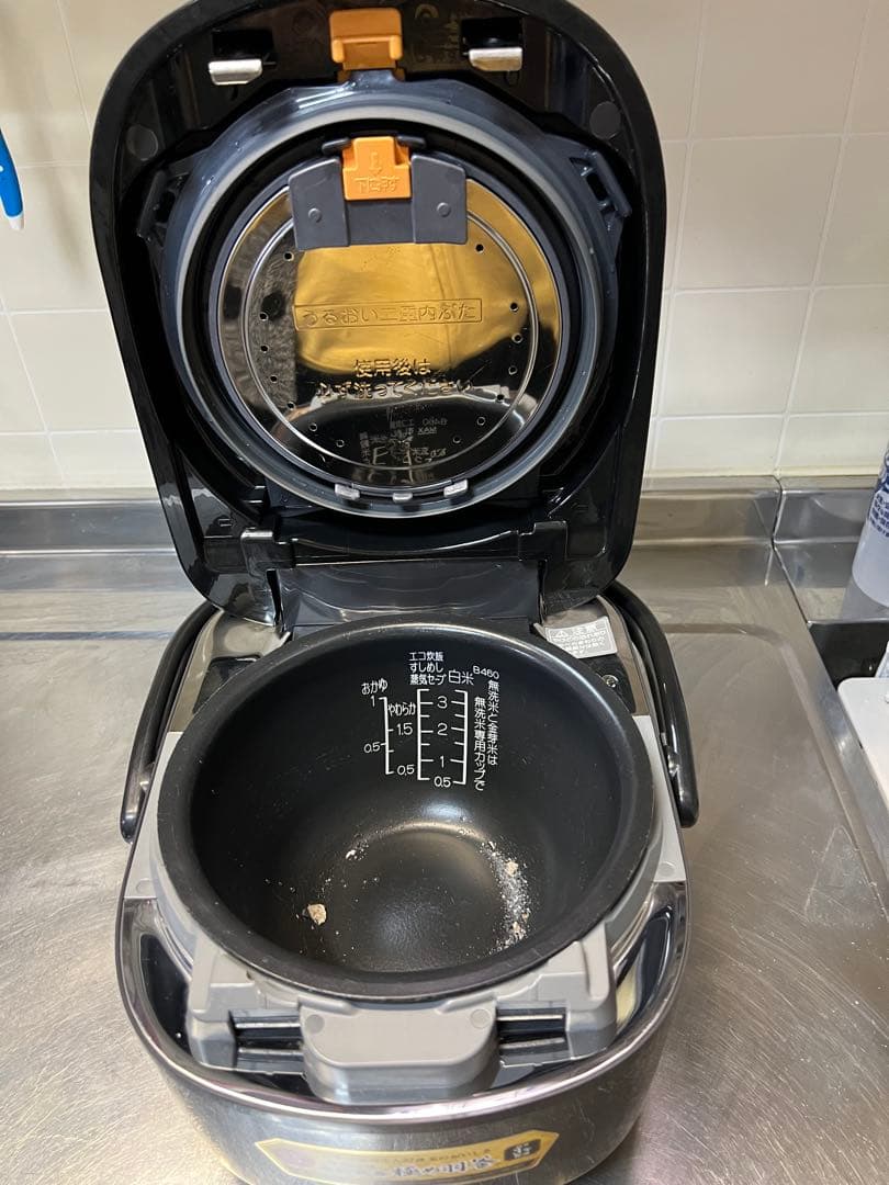 象印　圧力IH炊飯器　南部鉄器釜　NP-QT06