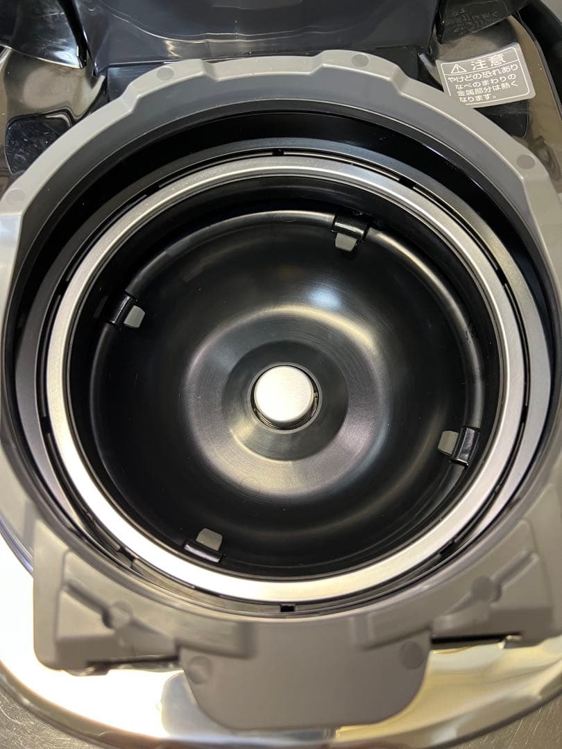 象印　圧力IH炊飯器　南部鉄器釜　NP-QT06