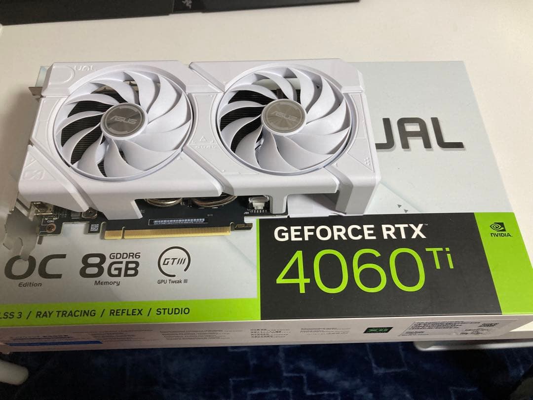 GeForce RTX 4060 Ti 8GB ホワイト 白