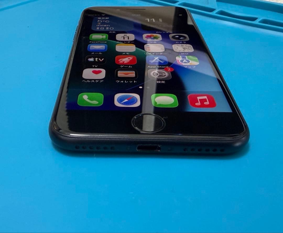 【極美品】iPhoneSE3 128GB SIMフリー バッテリー新品