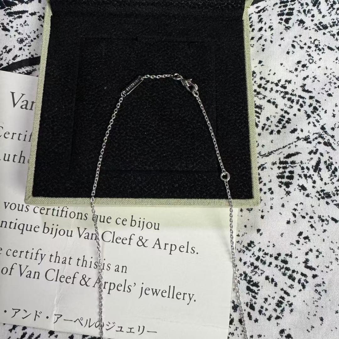 Van Cleef & Arpels 青 クローバーネックレス@2