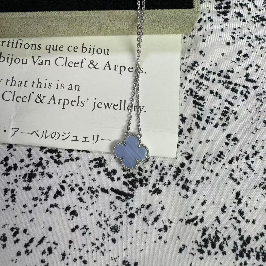 Van Cleef & Arpels 青 クローバーネックレス@2