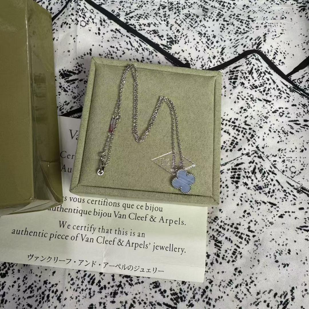 Van Cleef & Arpels 青 クローバーネックレス@2