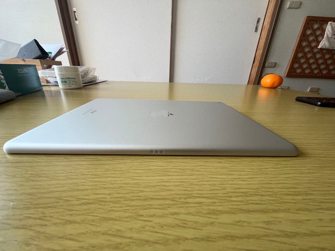 美品　iPad 第7世代Wi-Fiモデル　32GB 10.2インチ シルバー