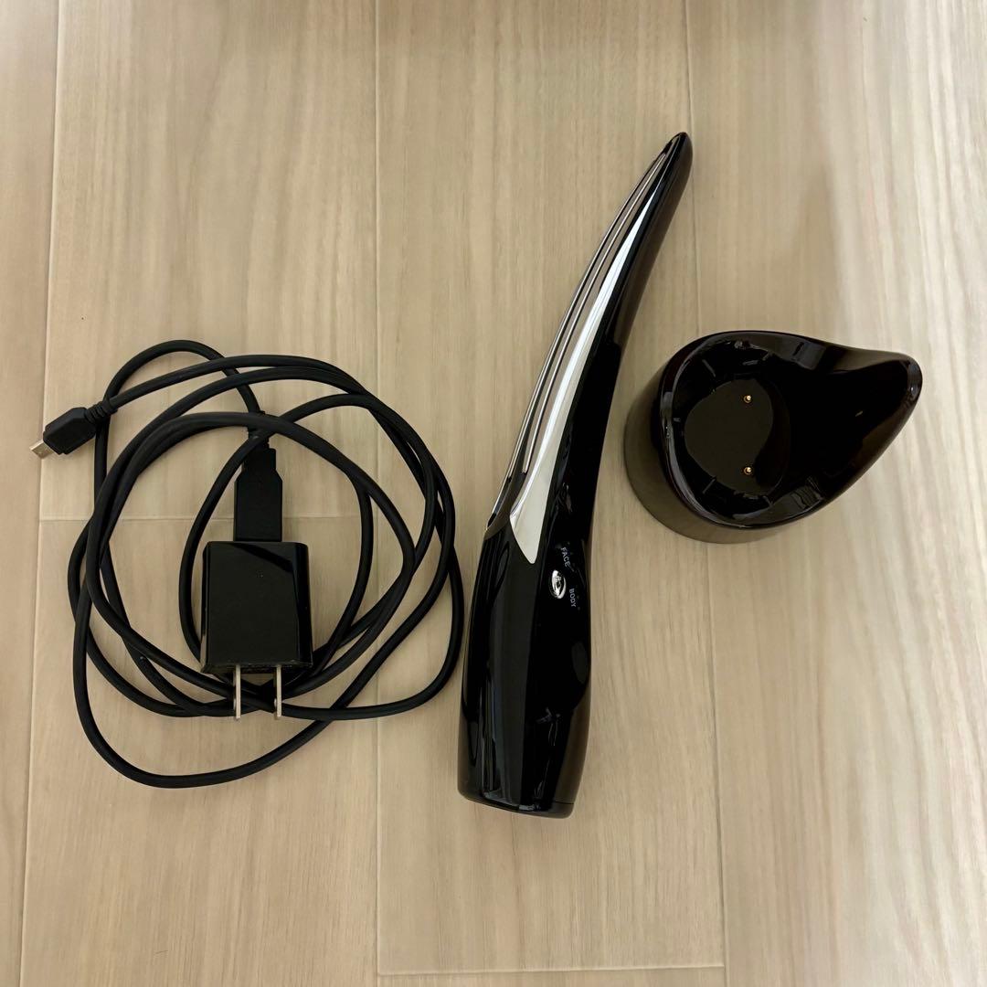 美顔器 PYR-KNIGHT パイラナイト