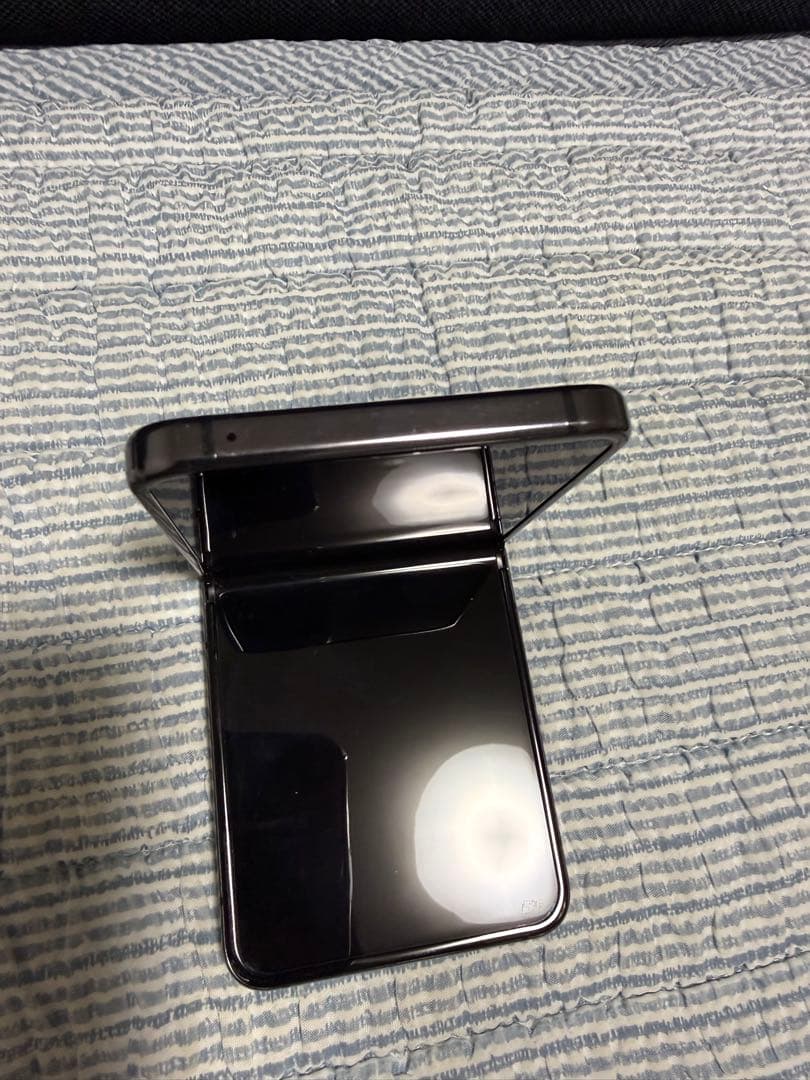 ち*中様 [オークション]Galaxy Z Flip5 256GB SIMフリー