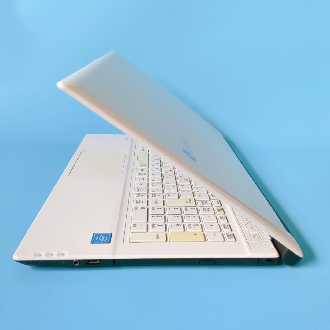 新品SSD爆速✨メモリ8GB爆速SSDで快適♪設定済ですぐ使える白ノートパソコン