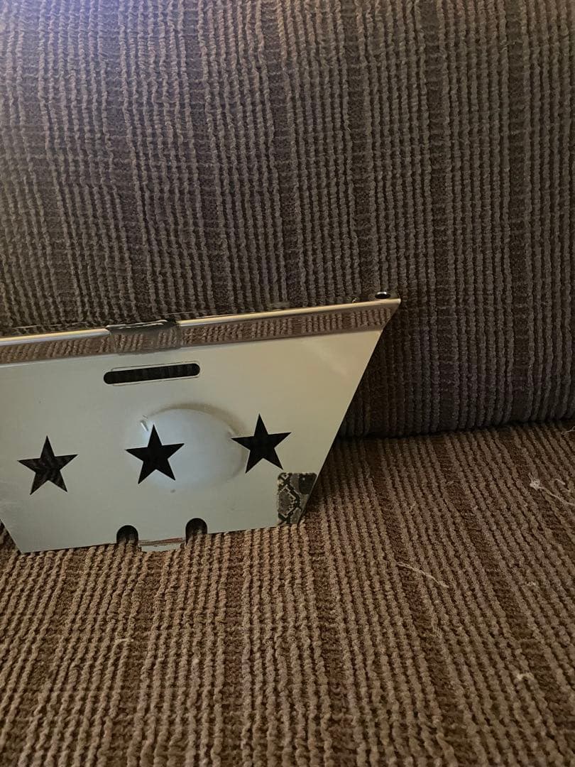 日野グランドプロフィアバッテリーカバーと押さえと前面パネル3点セット